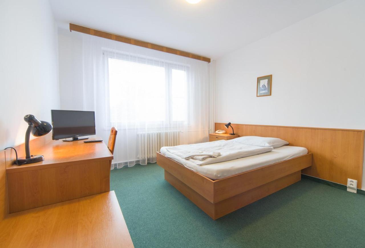 Arnost Garni Pardubice